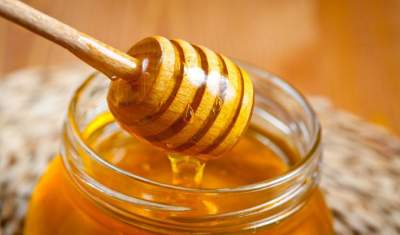 Диетологи подсказали, сколько меда можно съедать в течение дня