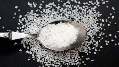 Медики объяснили, почему нельзя полностью отказываться от соли