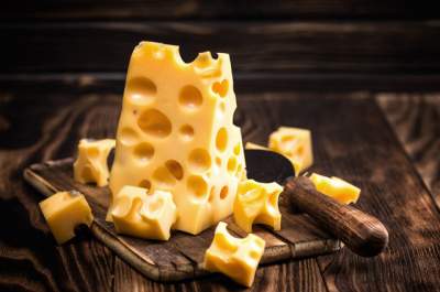 Названы преимущества регулярного употребления сыра