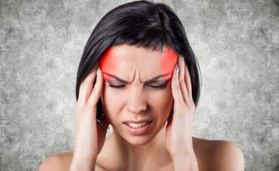 Медики назвали причины утренних мигреней