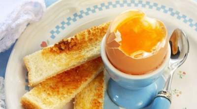 Диетологи рассказали, сколько куриных яиц желательно съедать в неделю