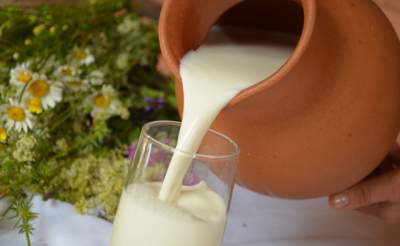 Медики опровергли мифы о молоке