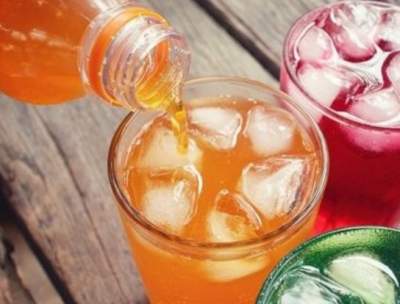 Ученые рассказали, какую болезнь вызывают сладкие напитки с фруктозой