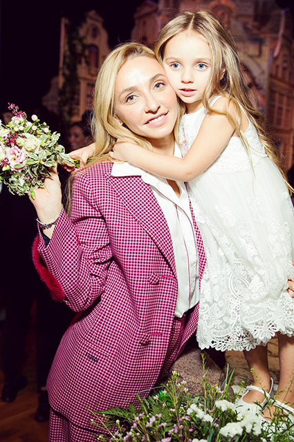 Татьяна Навка с дочерью Надей