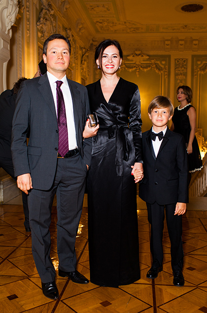Антон Пак и Оксана Лаврентьева с сыном, 2014 год