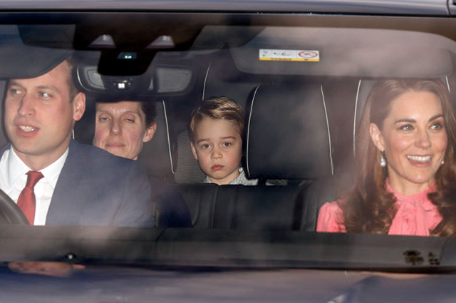 Кейт Миддлтон, принц Уильям, Меган Маркл и принц Гарри на рождественском обеде Елизаветы II