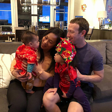 Присцилла Чан и Марк Цукерберг с детьми