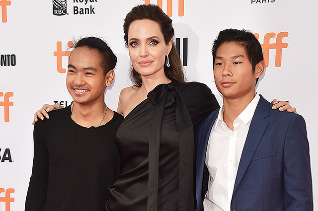 Анджелине Джоли будет помогать бороться за детей лучший специалист в этом вопросе