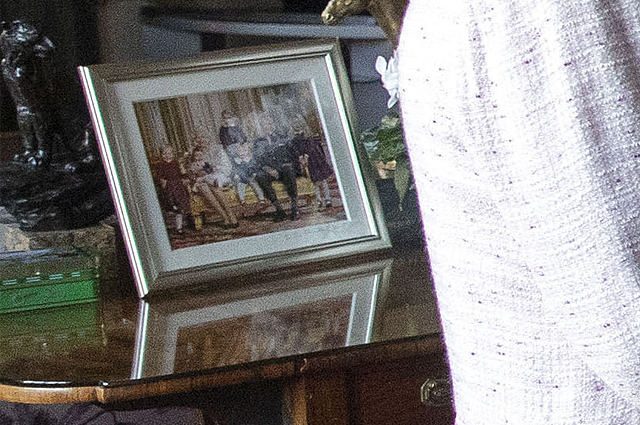 Семейный портрет в гостиной королевы Елизаветы II