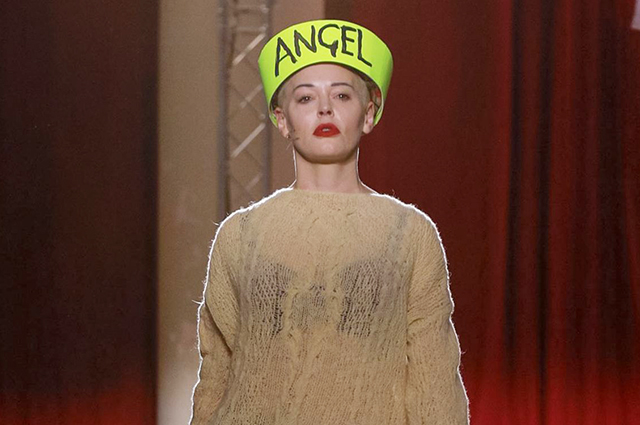 Неделя моды в Лондоне: Роуз Макгоун на показе Vivienne Westwood сезона осень-зима 2019/2020
