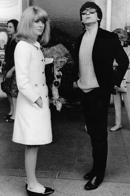 Катрин Денев с мужем Дэвидом Бейли, 1966 год