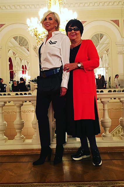 Алена Свиридова с мамой в Большом театре