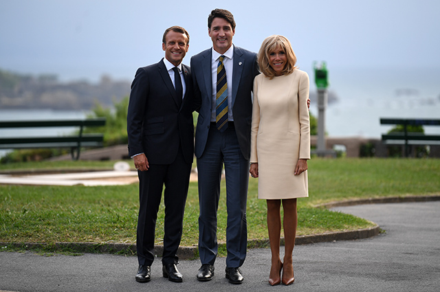 Президент Франции Эммануэль Макрон с супругой Брижит и премьер-министр Канады Джастин Трюдо