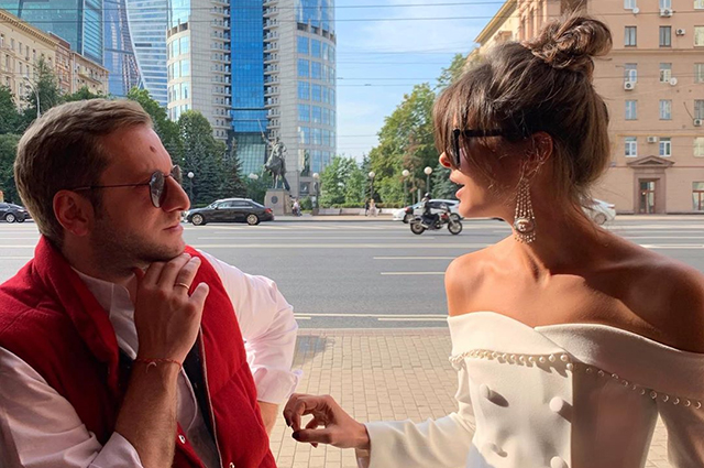 Резо Гигинеишвили и Надежда Оболенцева поделились в соцсети первым снимком со свадьбы