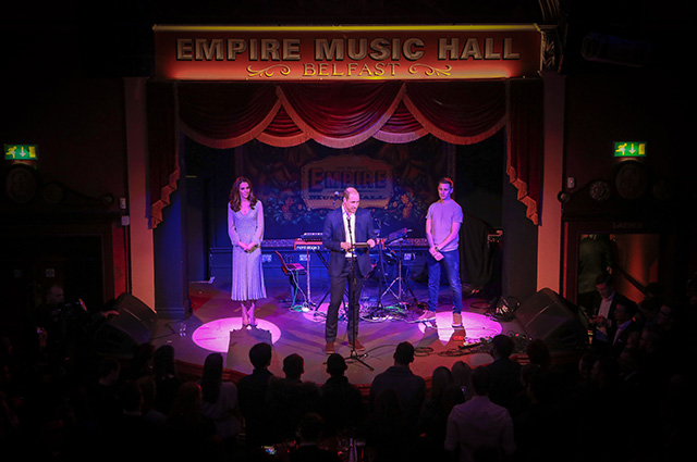 Принц Уильям и Кейт Миддлтон с гостями Empire Music Hall