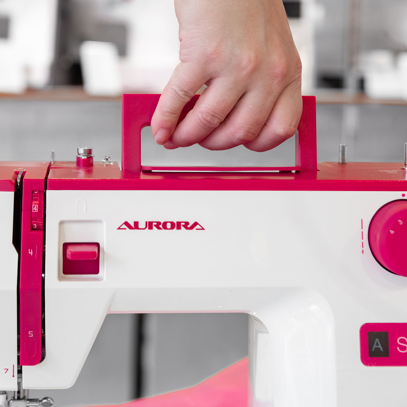 Умные швейно-вышивальные машины Aurora в SEW.ru с доставкой во все регионы