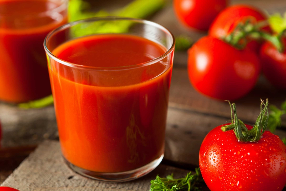 Медики рассказали о пользе томатного сока для здоровья сердца
