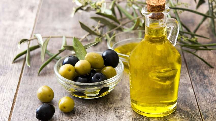 Медики рассказали о пользе оливкового масла при варикозе