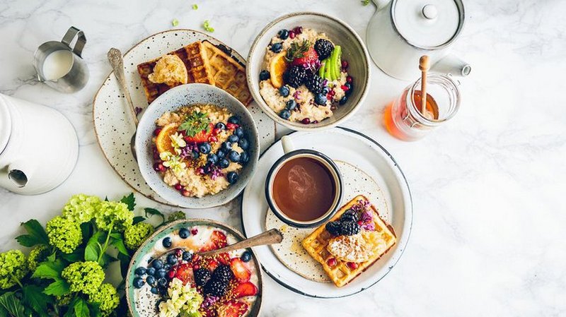 Развенчаны популярные мифы о “правильном завтраке”